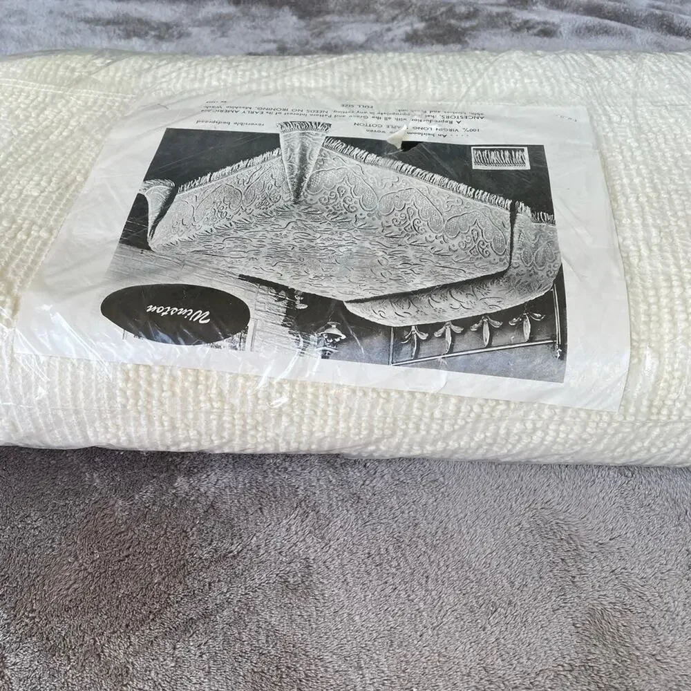 Vintage Candlewick Bedspread Fringe Full Size Hobnail Off White Reversible NOS